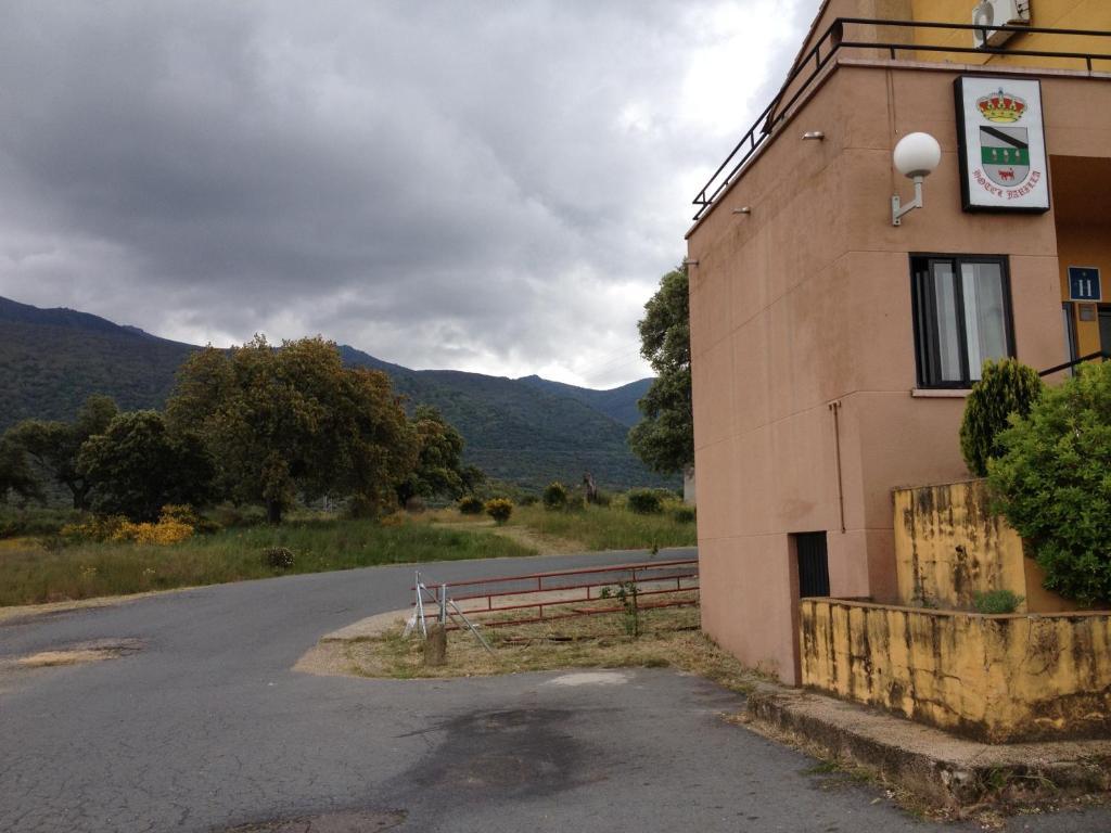 Hotel Restaurante Jarilla Exterior foto